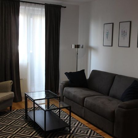 Luxury Apartments Parking In Garage Ni Екстериор снимка