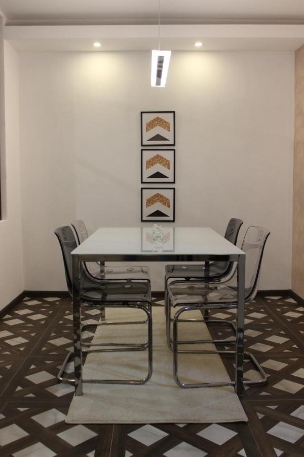 Luxury Apartments Parking In Garage Ni Екстериор снимка