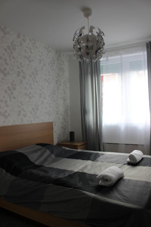 Luxury Apartments Parking In Garage Ni Екстериор снимка