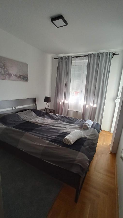 Luxury Apartments Parking In Garage Ni Екстериор снимка