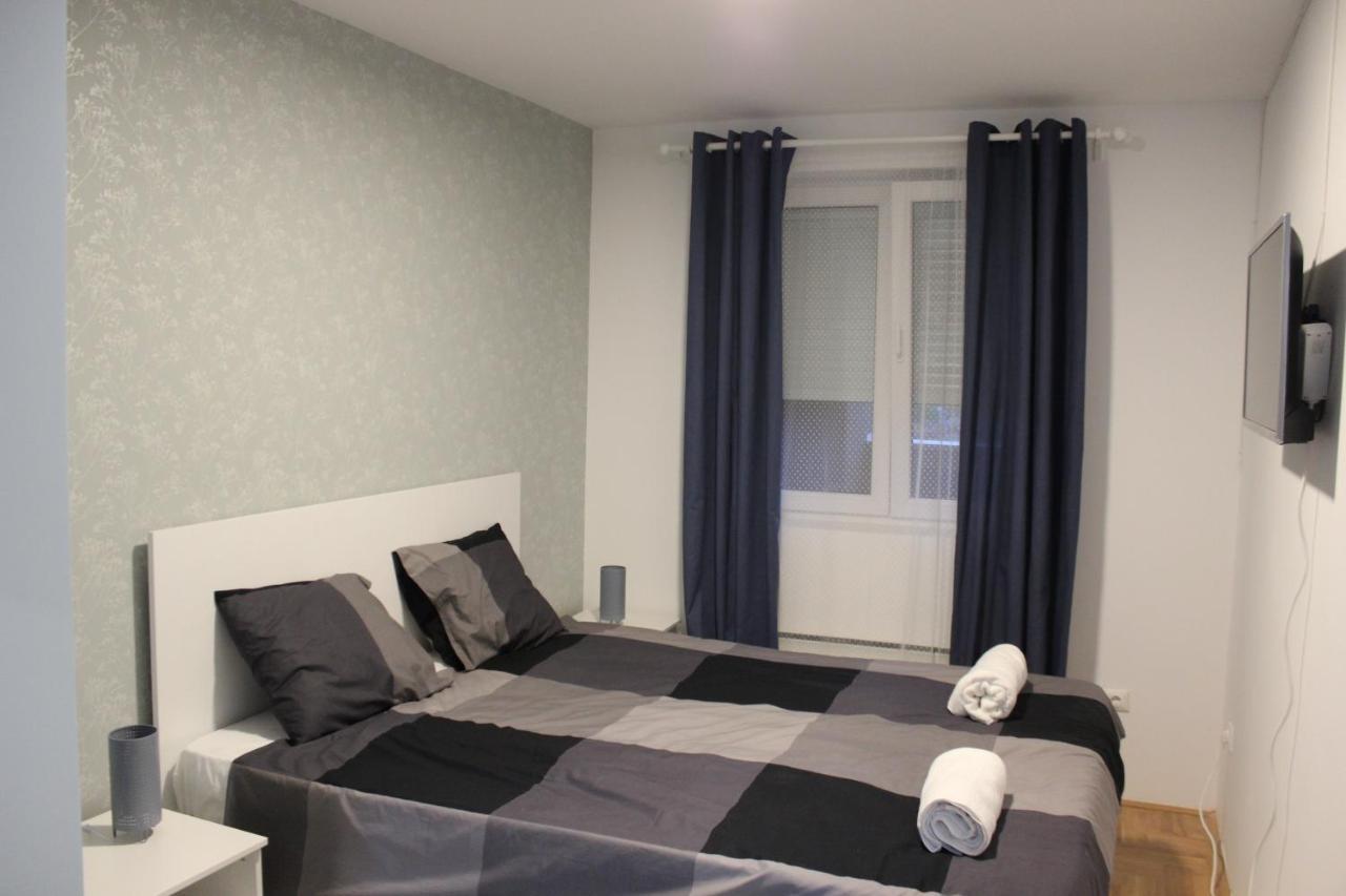 Luxury Apartments Parking In Garage Ni Екстериор снимка